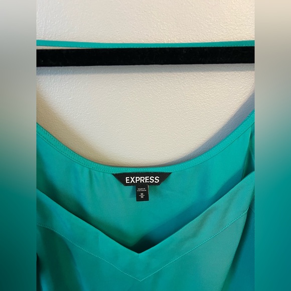 Express Green Top - Picture 3 of 4
